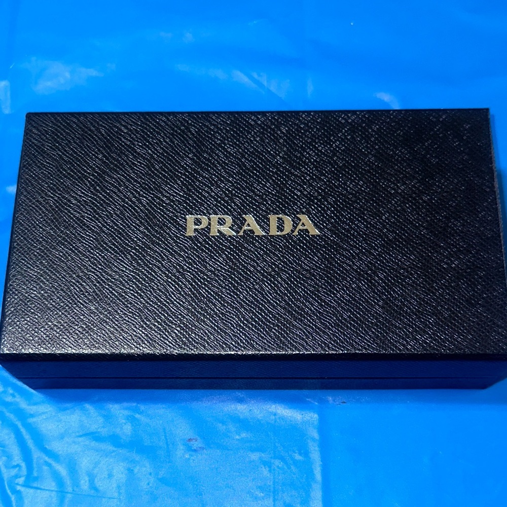 Prada Pink Saffiano Bow Continental Wallet with Gold Logo Box COA - Picture 14 of 14